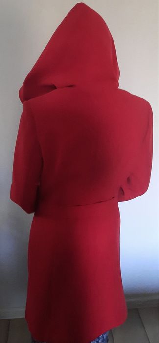 Продам женское пальто.