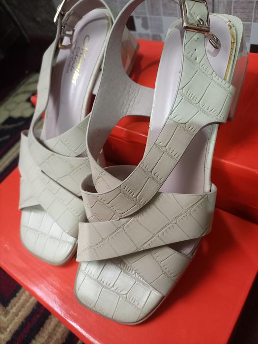 Basanojka, bahor yozgi oyoq kiyim