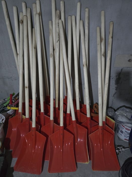 Лопата  совковая