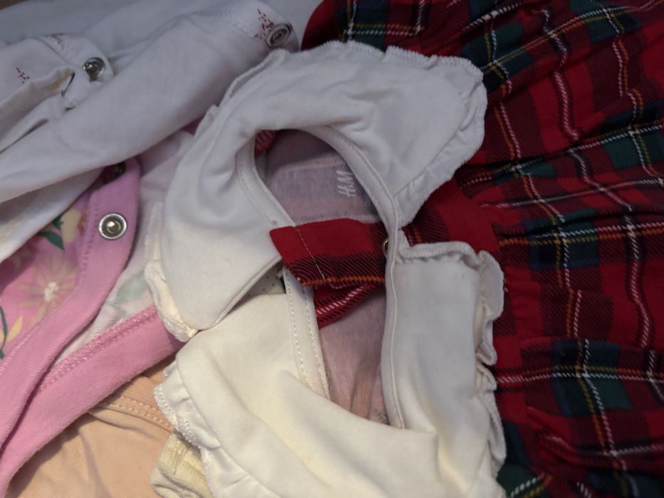Lot complet haine nou nascut fetita aproape gratis/donez multe body salopete combinezoane pantaloni H&M Next C&A Zara