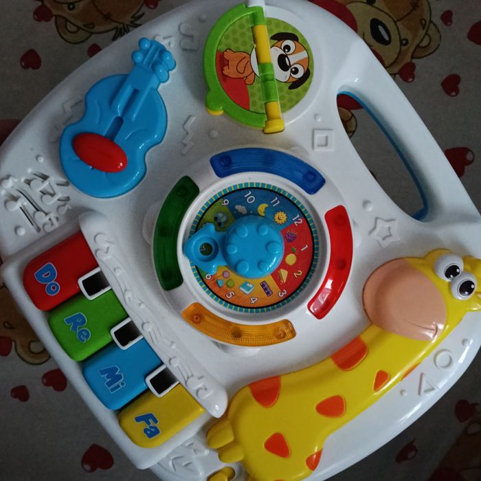 Jucărie muzicală interactivă