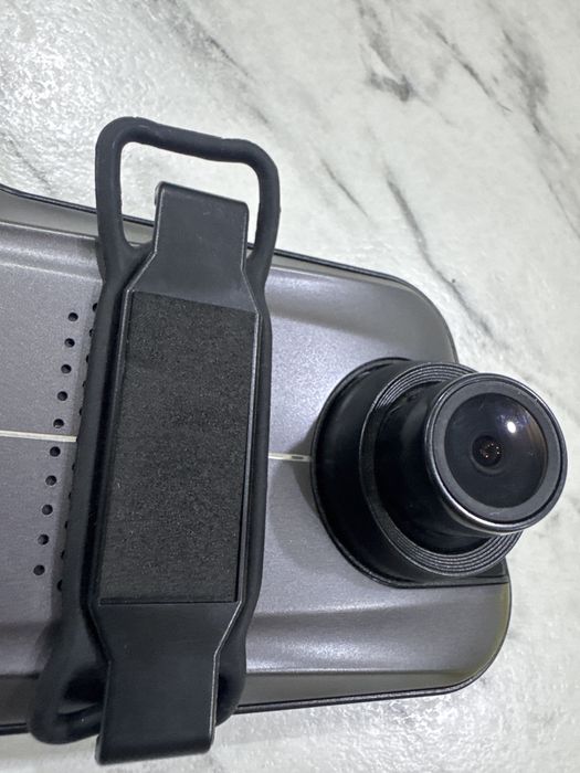 Yangi Lenovo videoregistrator ko'zgu (Smart Mirror) srochno sotiladi