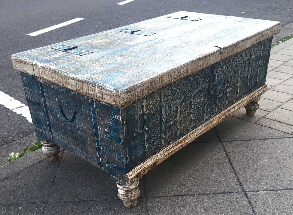 Ракла, скрин, масичка