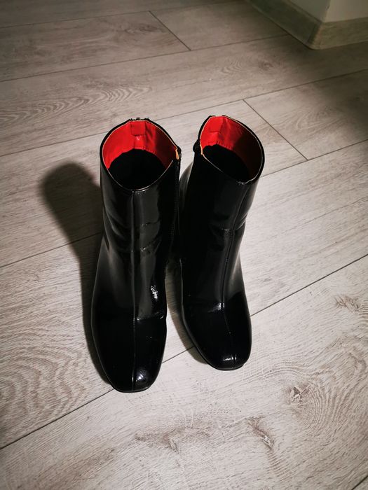 Botine din piele ecologica