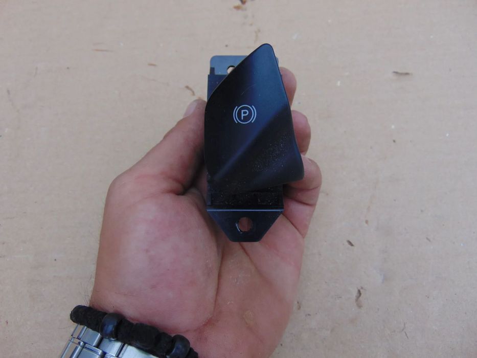 Buton frana mana Ford Mondeo mk5 an 2014-2022 cod dg9t2b623acw