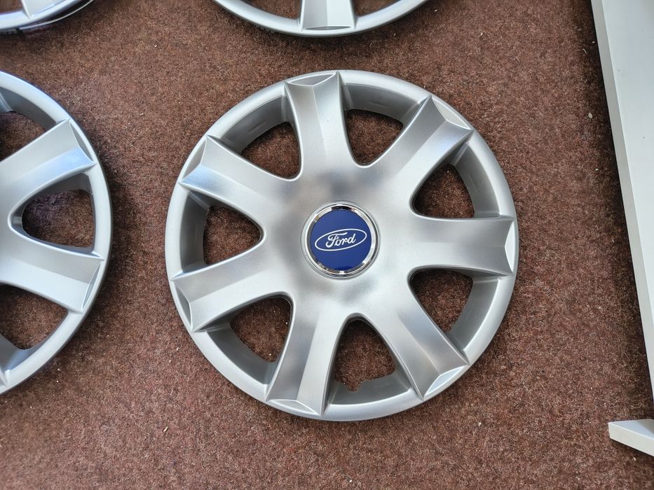 Capace jante roti R 14 Ford Focus Fiesta  Ka ..etc
Capacele sunt Noi .nefolosite