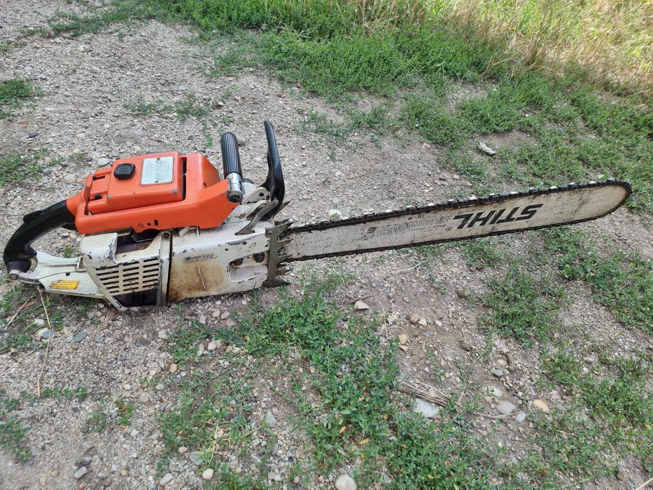 Două drujbe profesionale Stihl foarte rare în stare de funcționare!