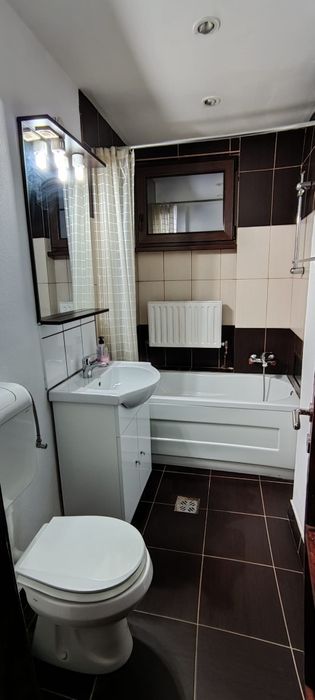 Vând apartament decomandat
