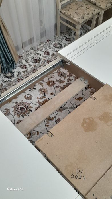 Продам Стол гостиной