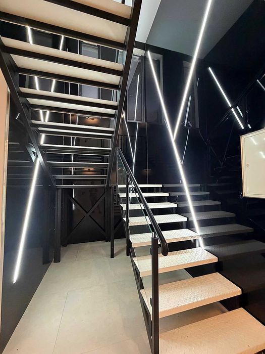 Închiriez apartament 2 camere, central, ultramodern, bloc nou 2026, prima închiriere, loc parcare inclus
