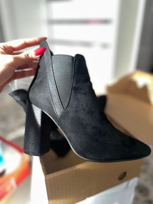 Демисезонные женские сапоги