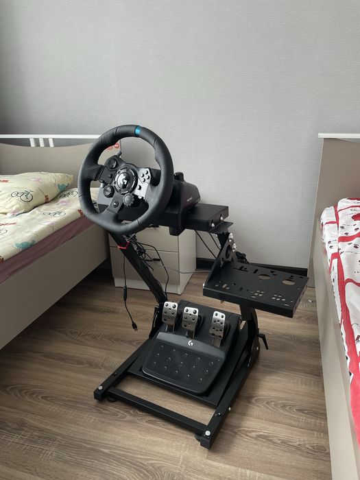 Logitech G923- игровой руль