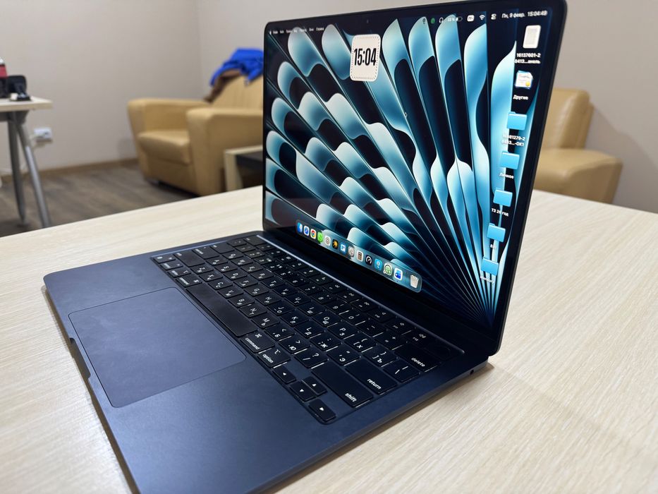 MacBook Air 13" (2024) - M3 - 512гб. С пакетом программ Office