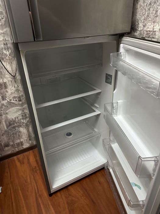 продаю холодильник