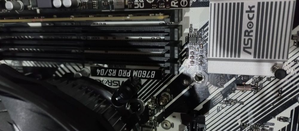Игровая  asrock b760m rs/d4