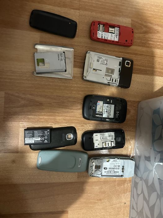 Lot de 5 telefoane clasice ( nokia )