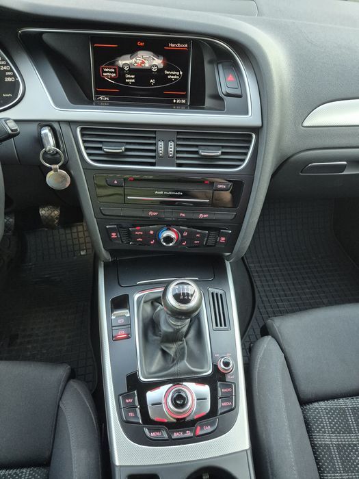 Audi A4 B8.5 Facelift 2.0 TDI 150 CP S line – Întreținută, stare foarte bună