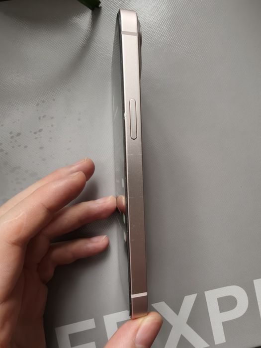 Продаю iPhone 13  256g