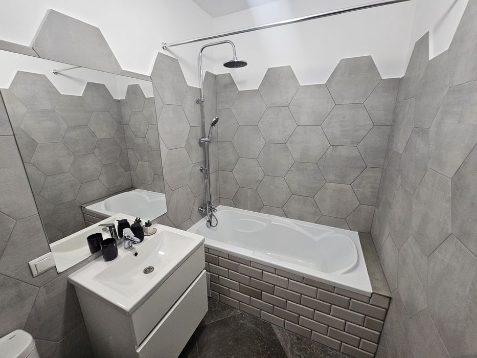 Dau în chirie apartament Andrei Mureșanu Sud