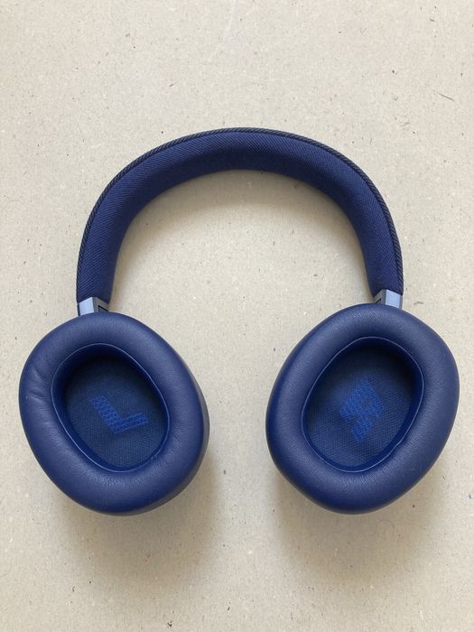 Casti over the ear wireless JBL Live 770nc