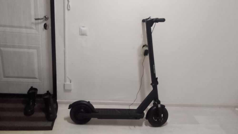 Электросамокат Hoverbot