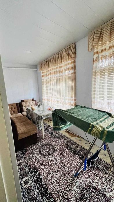 Чилонзор-1 Кирпич 3/2/5 балкон 2/6 меб+тех Ориентир Эмир Ресторан