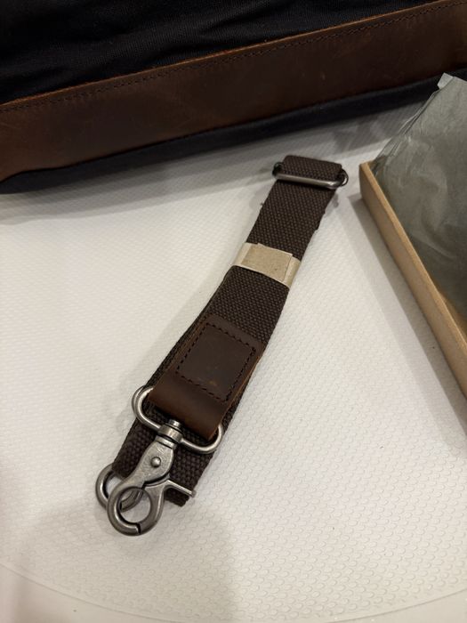 Geanta de umar piele naturala si textil cerat Urban Bag Goteborg Negru