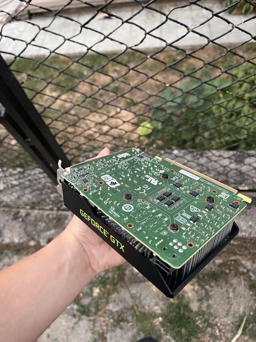 Видеокарта GTX 1060 6 gb