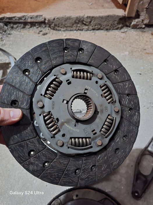 Съединител комплект И маховикик BMW X3 2.0D 184к.с