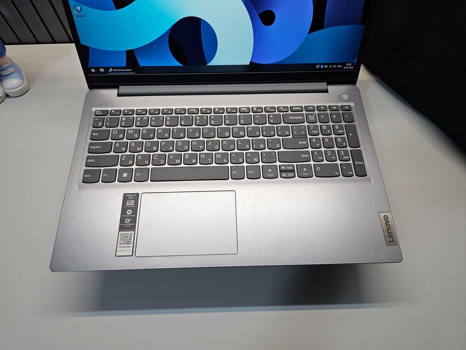 ПРОДАМ Lenovo 15ADA6 Офисный Ноутбук AMD 3020e/8GB/256SSD/15.6"iPSFHD