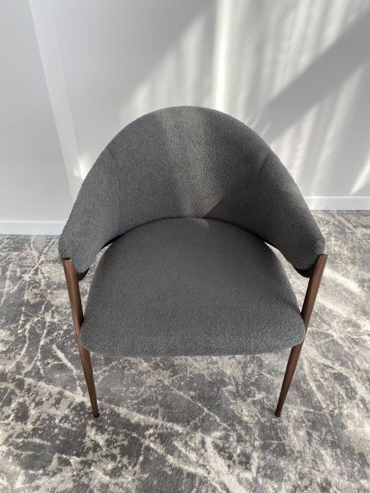 Продам стулья терракотовые