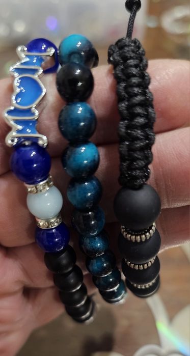 Ръчно изработени гривни