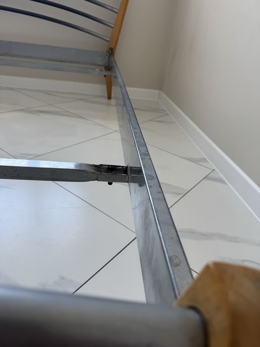 Продавм спальную кровать