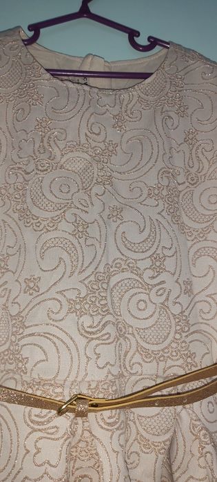 Платье нарядное на девочку 12-13 лет