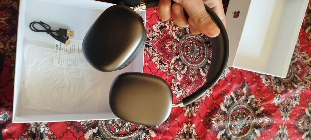 AirPods Max      yangi xech qayeriga xech narsa boʻlmagan