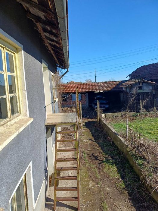 КЪЩА, с. Згалево