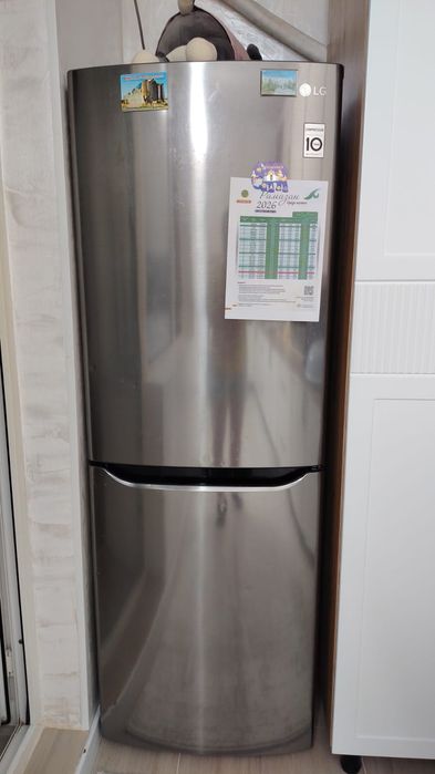 Холодильник сатылады