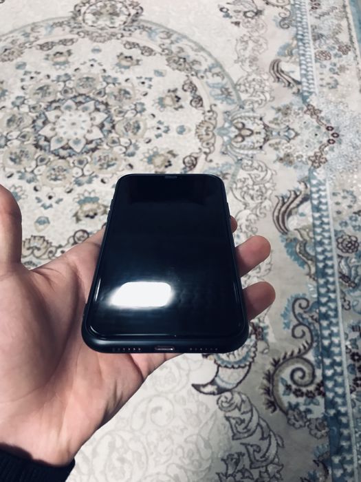 Прадам Айфон 11 Красный