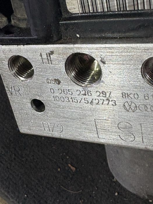 Audi A4 B8 1.8tfsi 4x4 ABS Абс Помпа