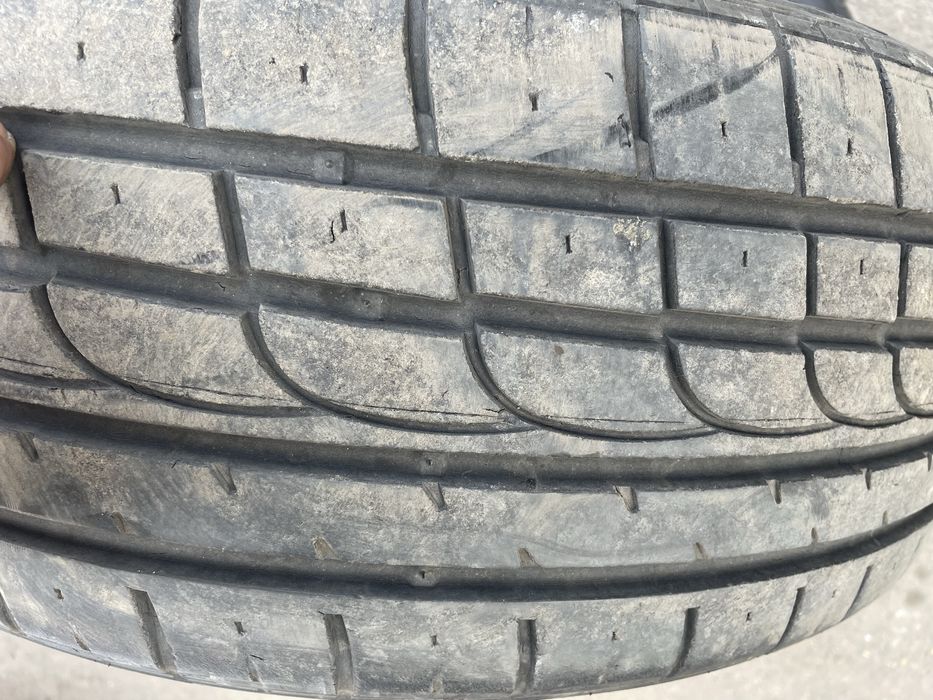 Продам летнию резину 215/55/17