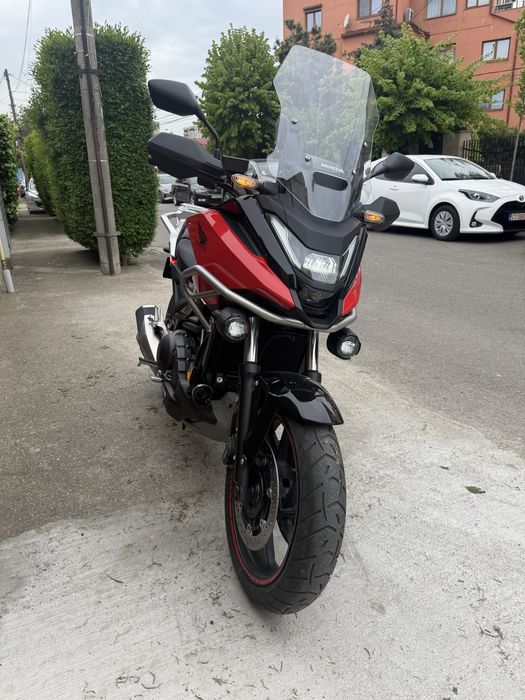 Honda NC750X   Automata -2025– FULL  EXTRA – 2700 km – Ca nouă