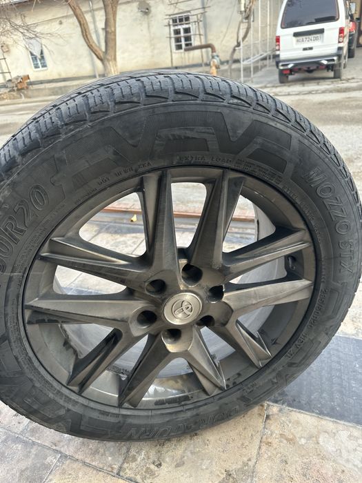 Продаются диски с баллонами от Прадо  в количестве 4 шт