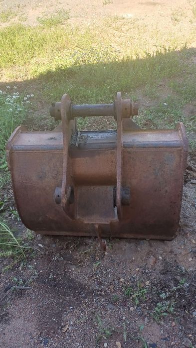 Продам ковш для жсб 3сх петушок