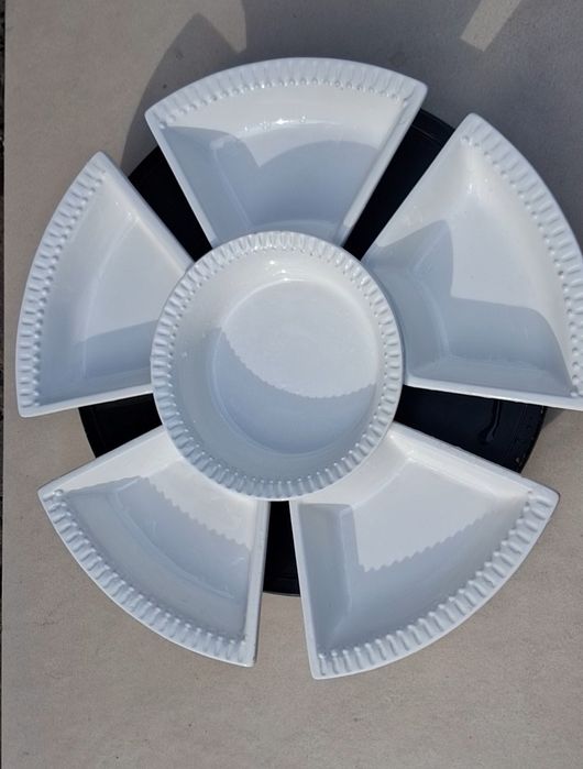 Set de servire cuboluri pe platou rotativ