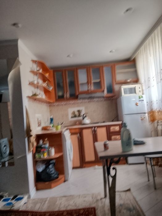 На поселение девушку живу один