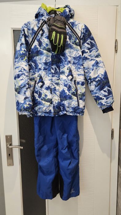 Ски екип / яке, гащеризон и ръкавици