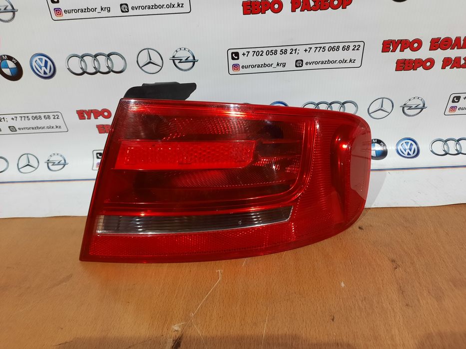 Фонарь правый на Ауди А4 В8