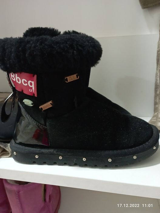 Продам детские сапоги