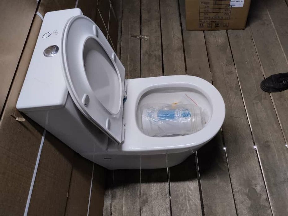 Унитазы с выходом в пол