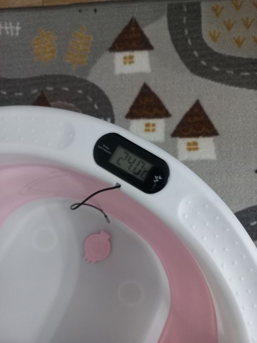 Продам ванночку детскую